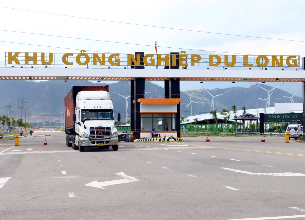 Khánh Hòa rút ngắn 50% thời gian cấp phép đầu tư, phục vụ doanh nghiệp